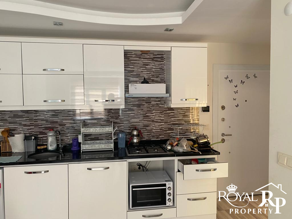 SATILIK DAİRE  MAHMUTLAR MAHALLESİ 1+1 HAVUZLU 